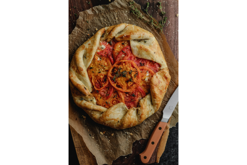 Troisième étape de notre voyage gourmand en Provence: "Tarte à la tomate à l'ancienne à l'huile d'olive"